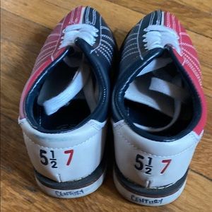 Bowling shoes